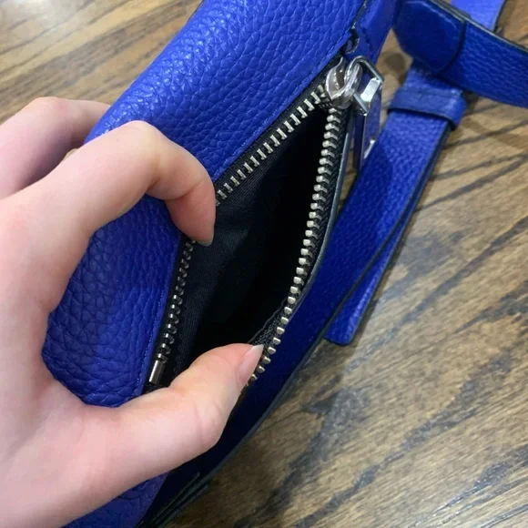 Like New Marc Jacobs Gotham City Crossbody Blue - Picture 9 of 16